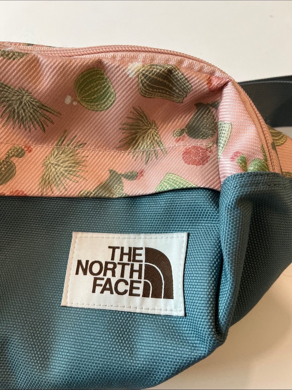 The North Face - Pink Cactus Print and Teal Waist Bag, fanny, crossbody - Picture 3 of 7